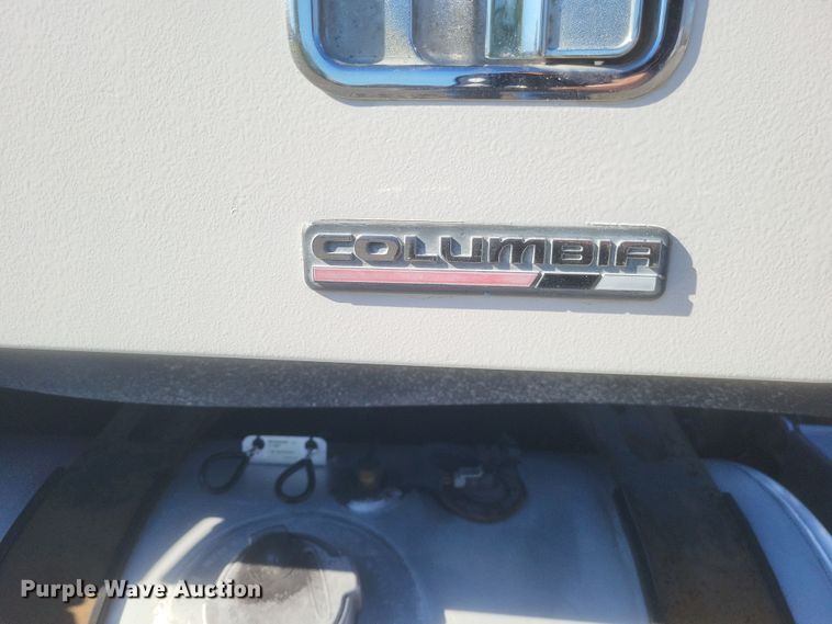 image for item DQ3759 2010 Freighliner Columbia semi truck