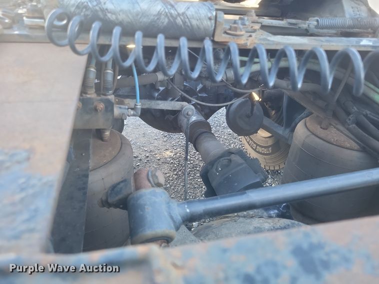 image for item DQ3759 2010 Freighliner Columbia semi truck