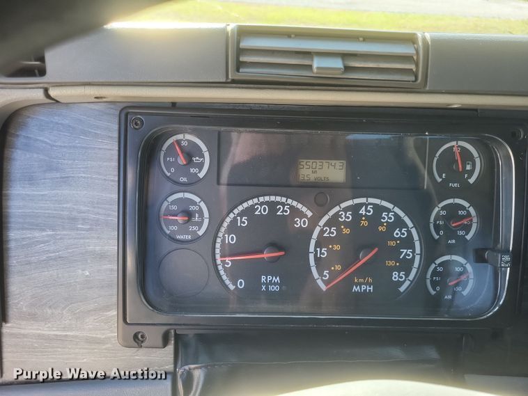 image for item DQ3759 2010 Freighliner Columbia semi truck