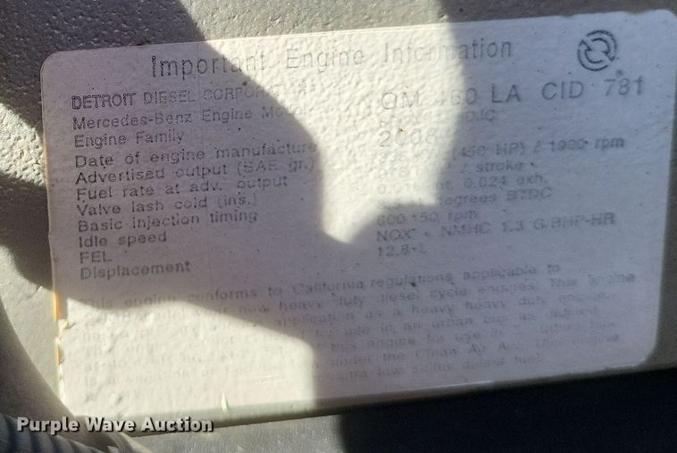 image for item DQ3759 2010 Freighliner Columbia semi truck