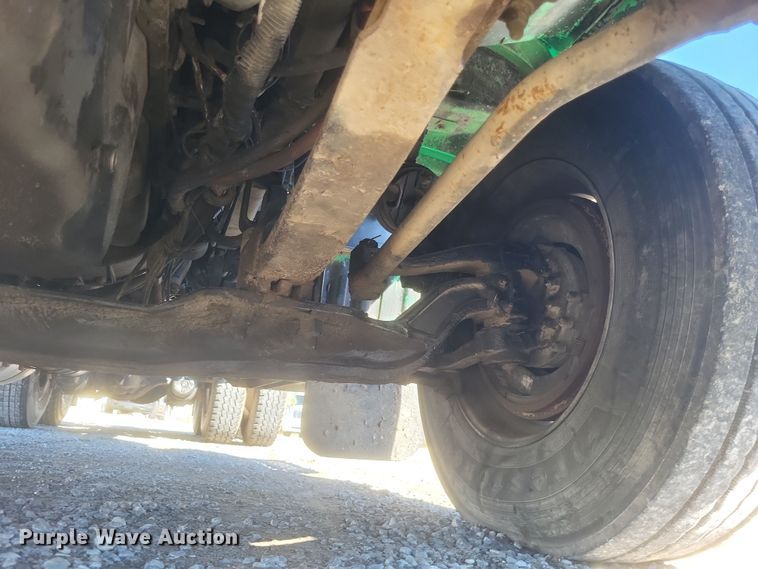 image for item DQ3760 2013 Peterbilt 384 semi truck