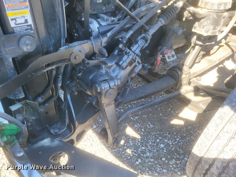 image for item DQ3760 2013 Peterbilt 384 semi truck