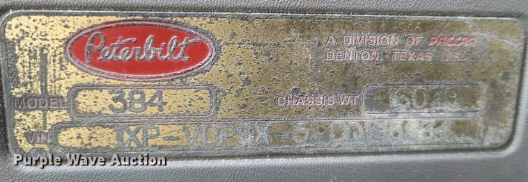 image for item DQ3760 2013 Peterbilt 384 semi truck