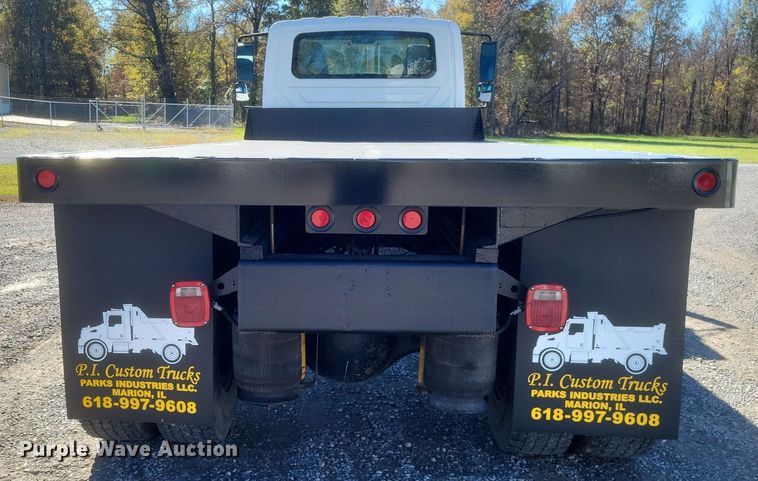 image for item DQ3761 2005 International 4300 flatbed truck