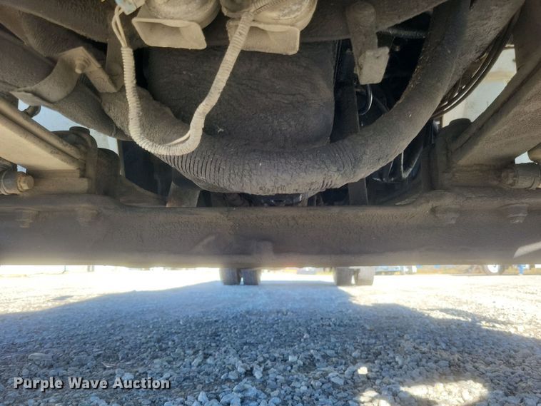 image for item DQ3761 2005 International 4300 flatbed truck