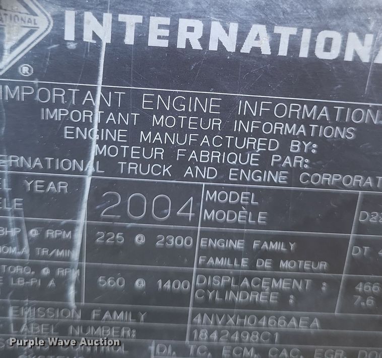 image for item DQ3761 2005 International 4300 flatbed truck