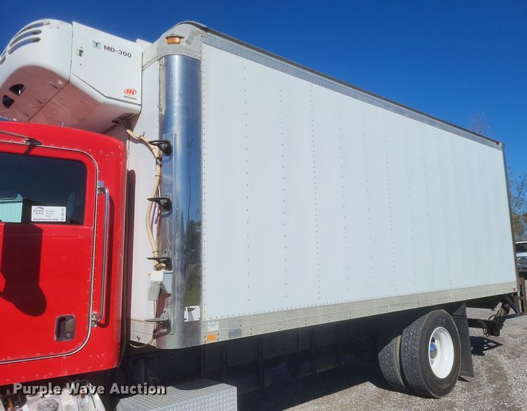 image for item DQ3762 2009 Peterbilt PB335 refrigerated truck
