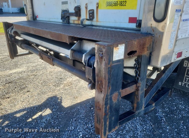 image for item DQ3762 2009 Peterbilt PB335 refrigerated truck