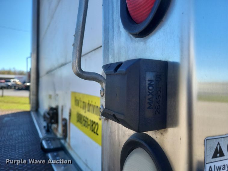 image for item DQ3762 2009 Peterbilt PB335 refrigerated truck