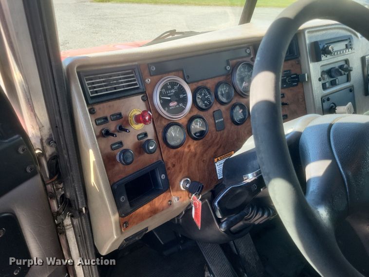 image for item DQ3762 2009 Peterbilt PB335 refrigerated truck