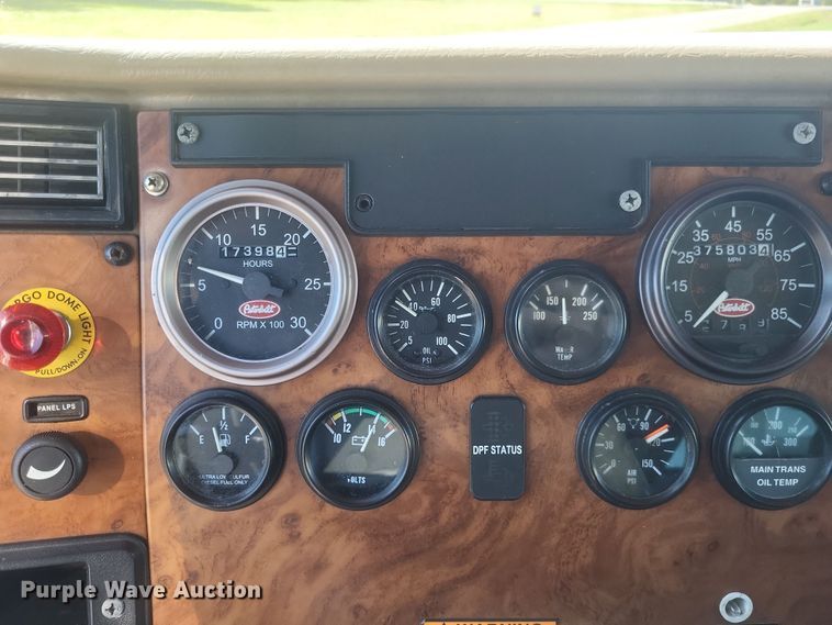 image for item DQ3762 2009 Peterbilt PB335 refrigerated truck