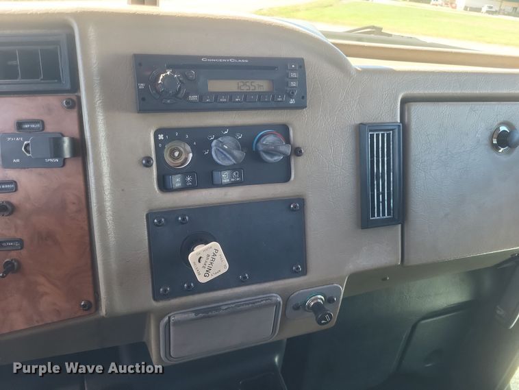 image for item DQ3762 2009 Peterbilt PB335 refrigerated truck