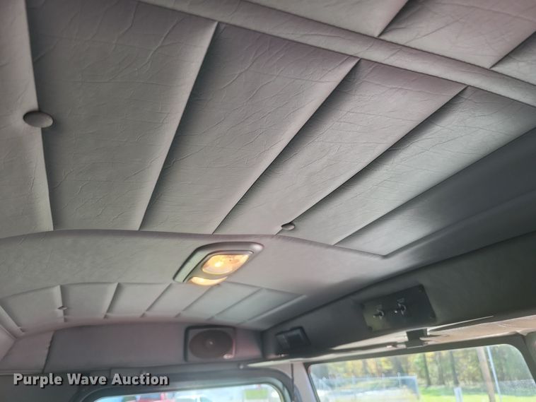 image for item DQ3762 2009 Peterbilt PB335 refrigerated truck