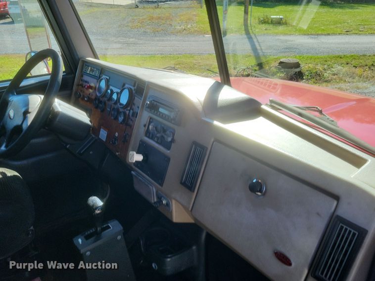 image for item DQ3762 2009 Peterbilt PB335 refrigerated truck