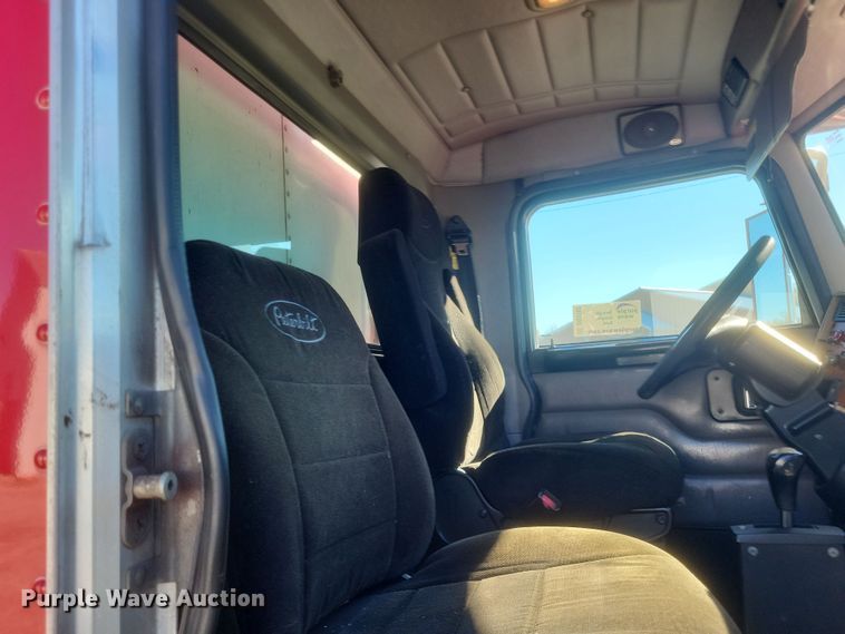 image for item DQ3762 2009 Peterbilt PB335 refrigerated truck