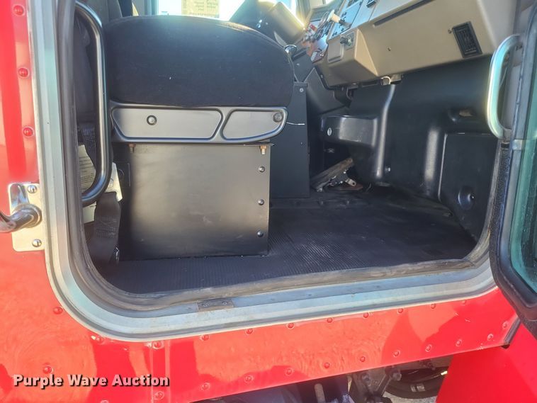 image for item DQ3762 2009 Peterbilt PB335 refrigerated truck