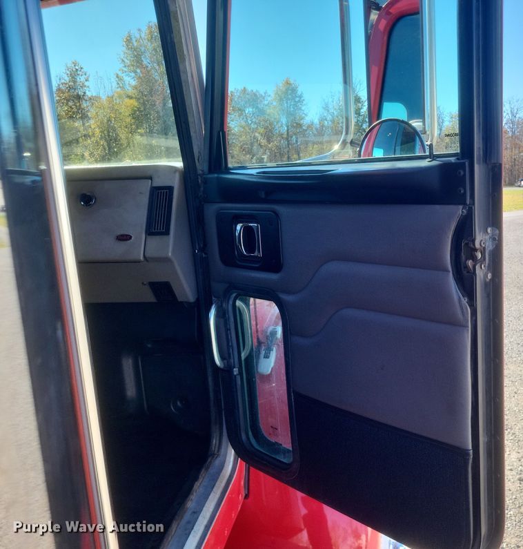 image for item DQ3762 2009 Peterbilt PB335 refrigerated truck