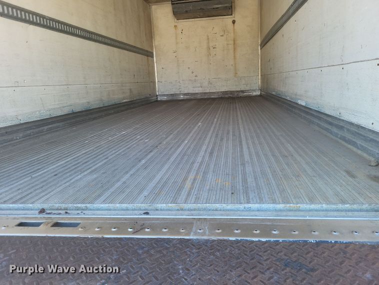 image for item DQ3762 2009 Peterbilt PB335 refrigerated truck