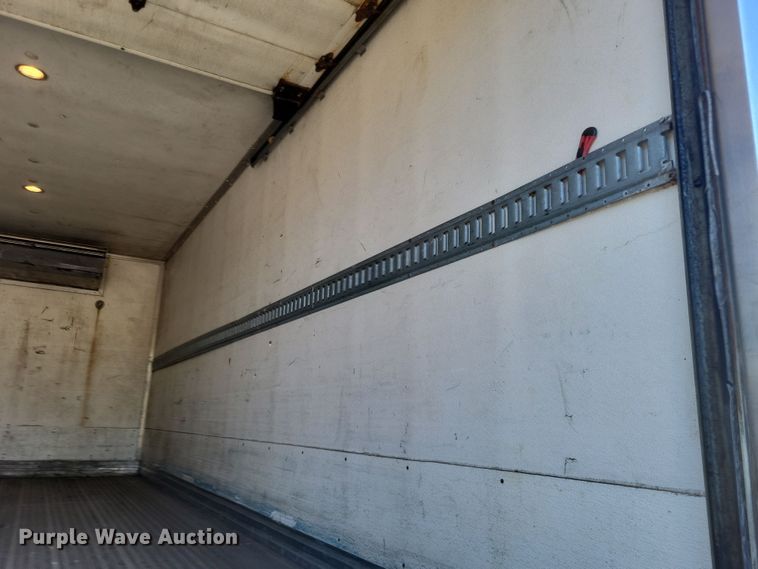 image for item DQ3762 2009 Peterbilt PB335 refrigerated truck