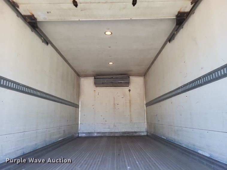 image for item DQ3762 2009 Peterbilt PB335 refrigerated truck