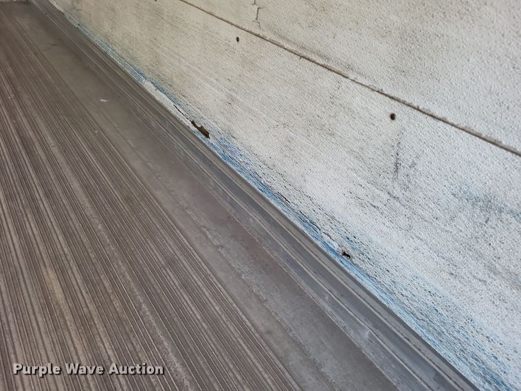 image for item DQ3762 2009 Peterbilt PB335 refrigerated truck