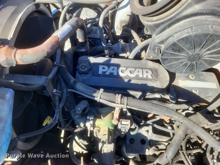 image for item DQ3762 2009 Peterbilt PB335 refrigerated truck