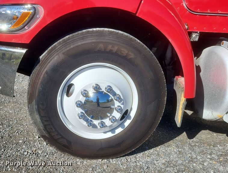 image for item DQ3762 2009 Peterbilt PB335 refrigerated truck