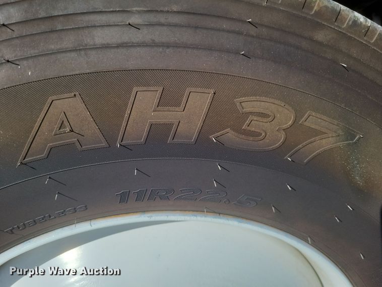 image for item DQ3762 2009 Peterbilt PB335 refrigerated truck