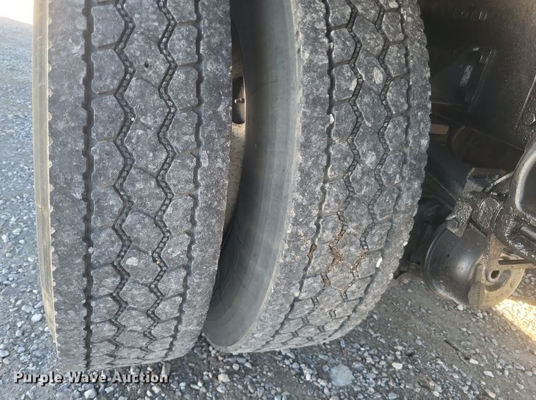 image for item DQ3762 2009 Peterbilt PB335 refrigerated truck