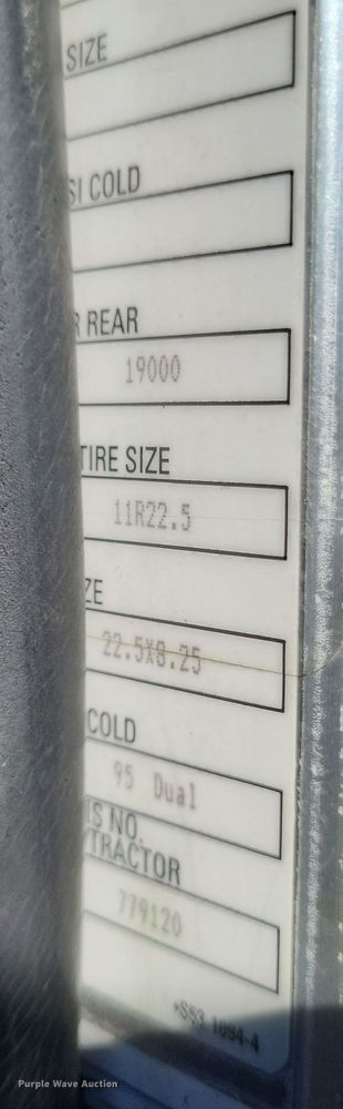 image for item DQ3762 2009 Peterbilt PB335 refrigerated truck