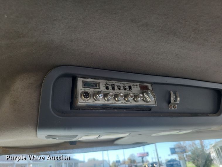 image for item DQ3763 2004 Freightliner Business Class M2 truck cab and chassis