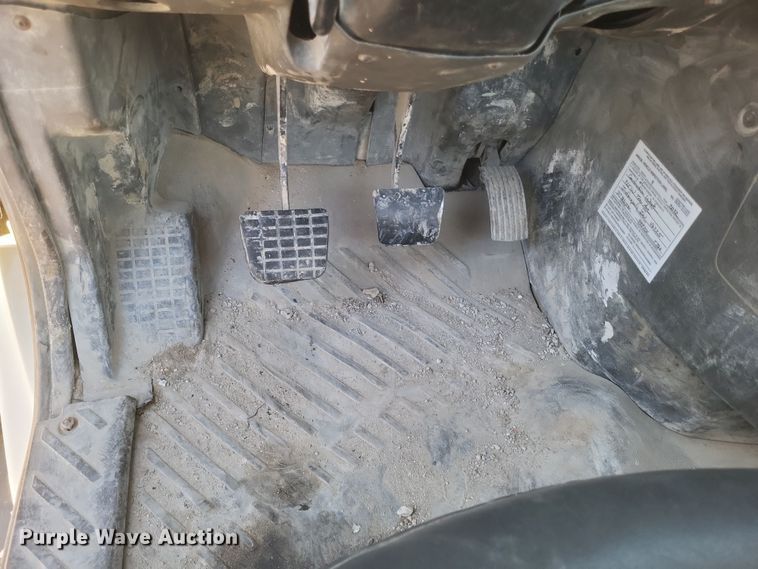 image for item DQ3828 2011 International  Prostar  semi truck