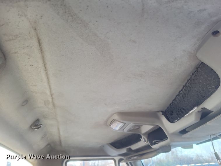 image for item DQ3828 2011 International  Prostar  semi truck