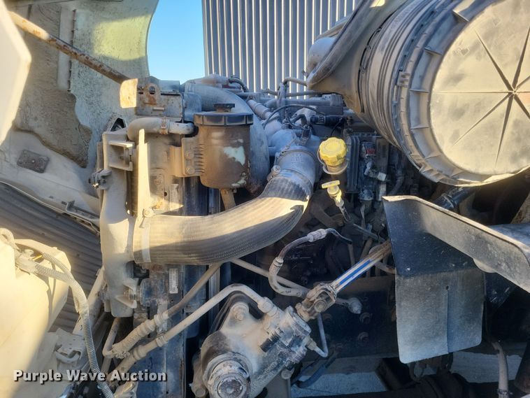 image for item DQ3828 2011 International  Prostar  semi truck