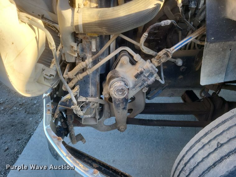 image for item DQ3828 2011 International  Prostar  semi truck