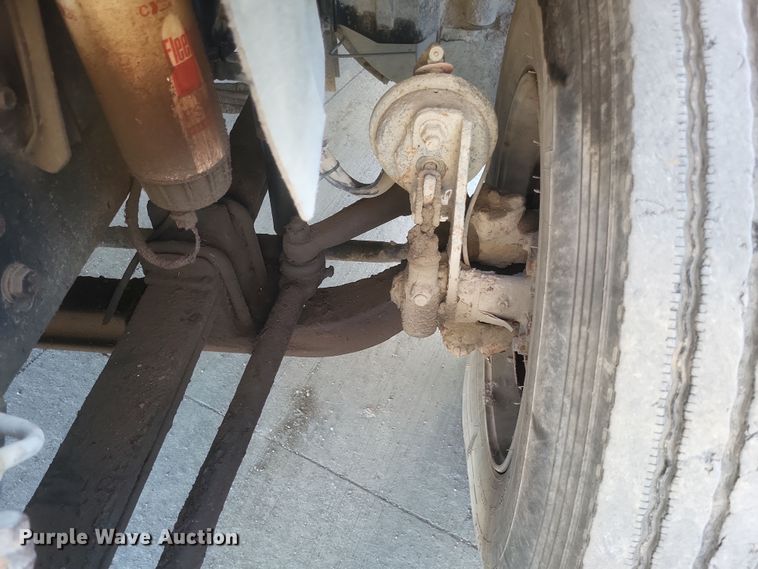 image for item DQ3828 2011 International  Prostar  semi truck