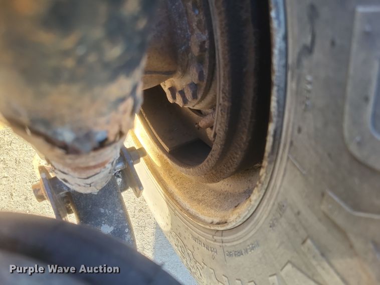 image for item DQ3828 2011 International  Prostar  semi truck