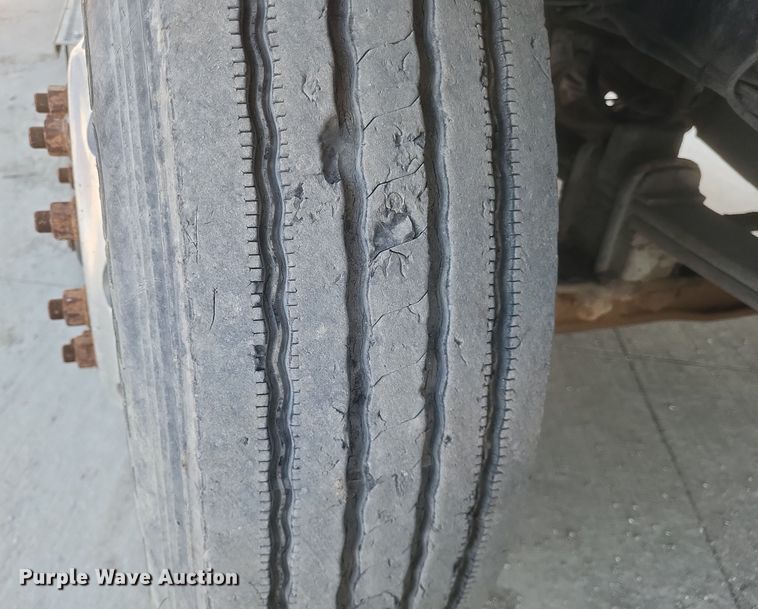 image for item DQ3828 2011 International  Prostar  semi truck