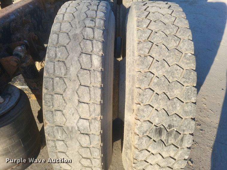 image for item DQ3828 2011 International  Prostar  semi truck