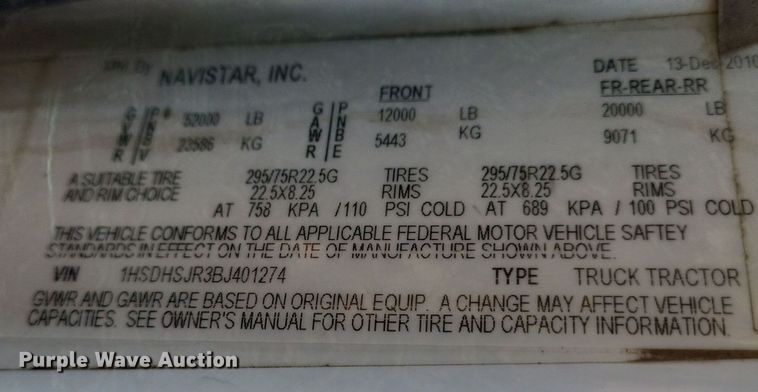 image for item DQ3828 2011 International  Prostar  semi truck