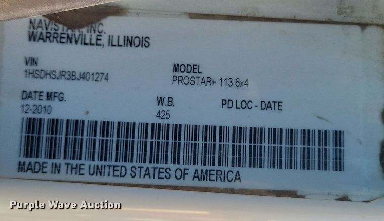 image for item DQ3828 2011 International  Prostar  semi truck