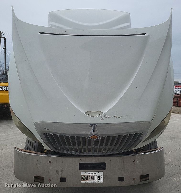 image for item DQ3829 2011 International  ProStar+ semi truck