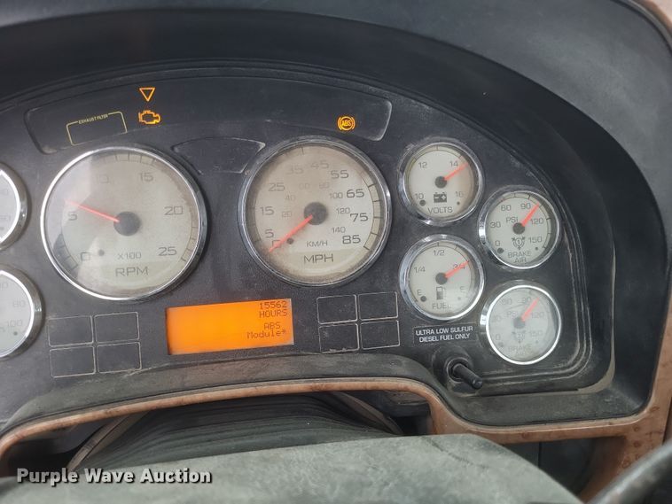 image for item DQ3829 2011 International  ProStar+ semi truck