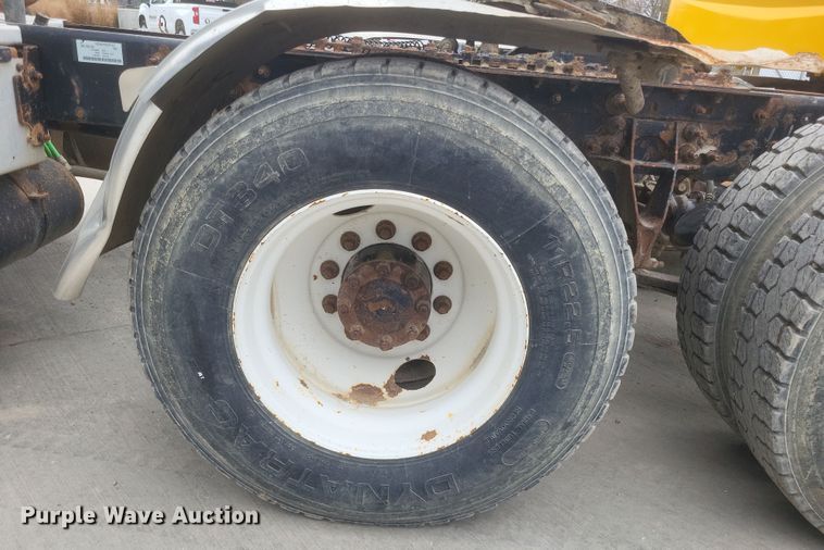 image for item DQ3829 2011 International  ProStar+ semi truck