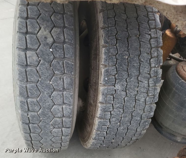 image for item DQ3829 2011 International  ProStar+ semi truck