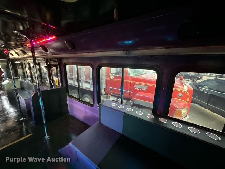 image for item DQ6491 2004 Gillig Party Bus party bus