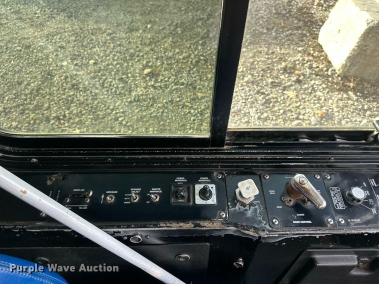 image for item DQ6491 2004 Gillig Party Bus party bus