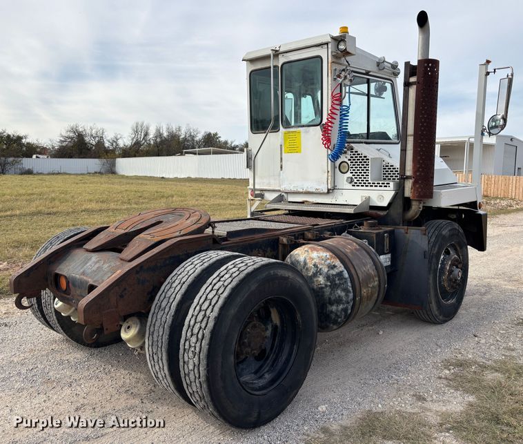 image for item DS2546 1997 Capacity TJ5000 yard truck