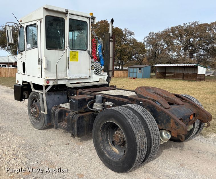 image for item DS2546 1997 Capacity TJ5000 yard truck