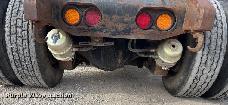 image for item DS2546 1997 Capacity TJ5000 yard truck